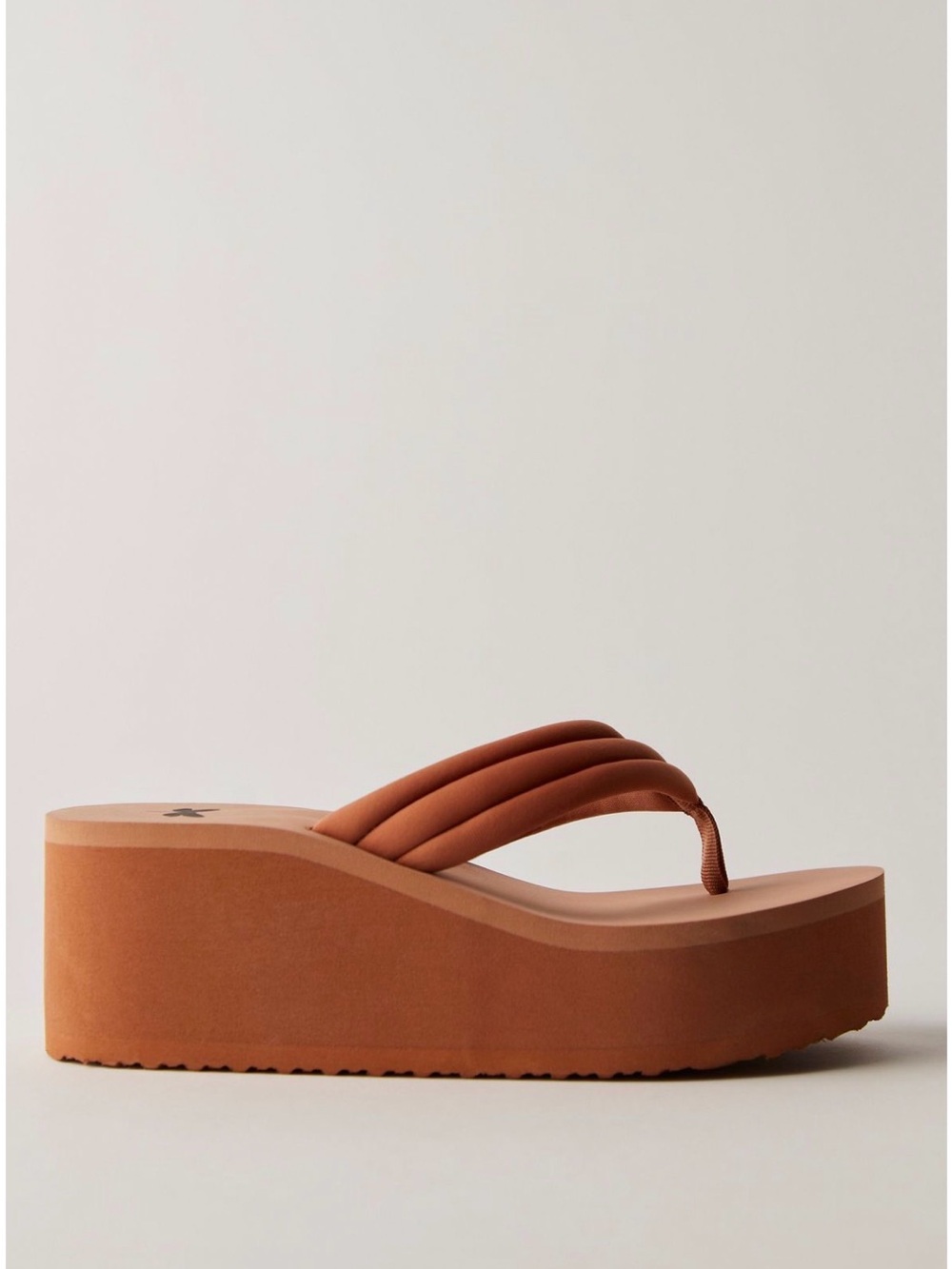 Free People Poolside Flip Flop Sandals in Rust/Tan